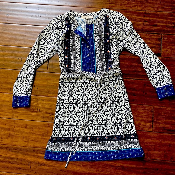 LOFT Dresses & Skirts - Loft Mixed Print dress - long sleeves